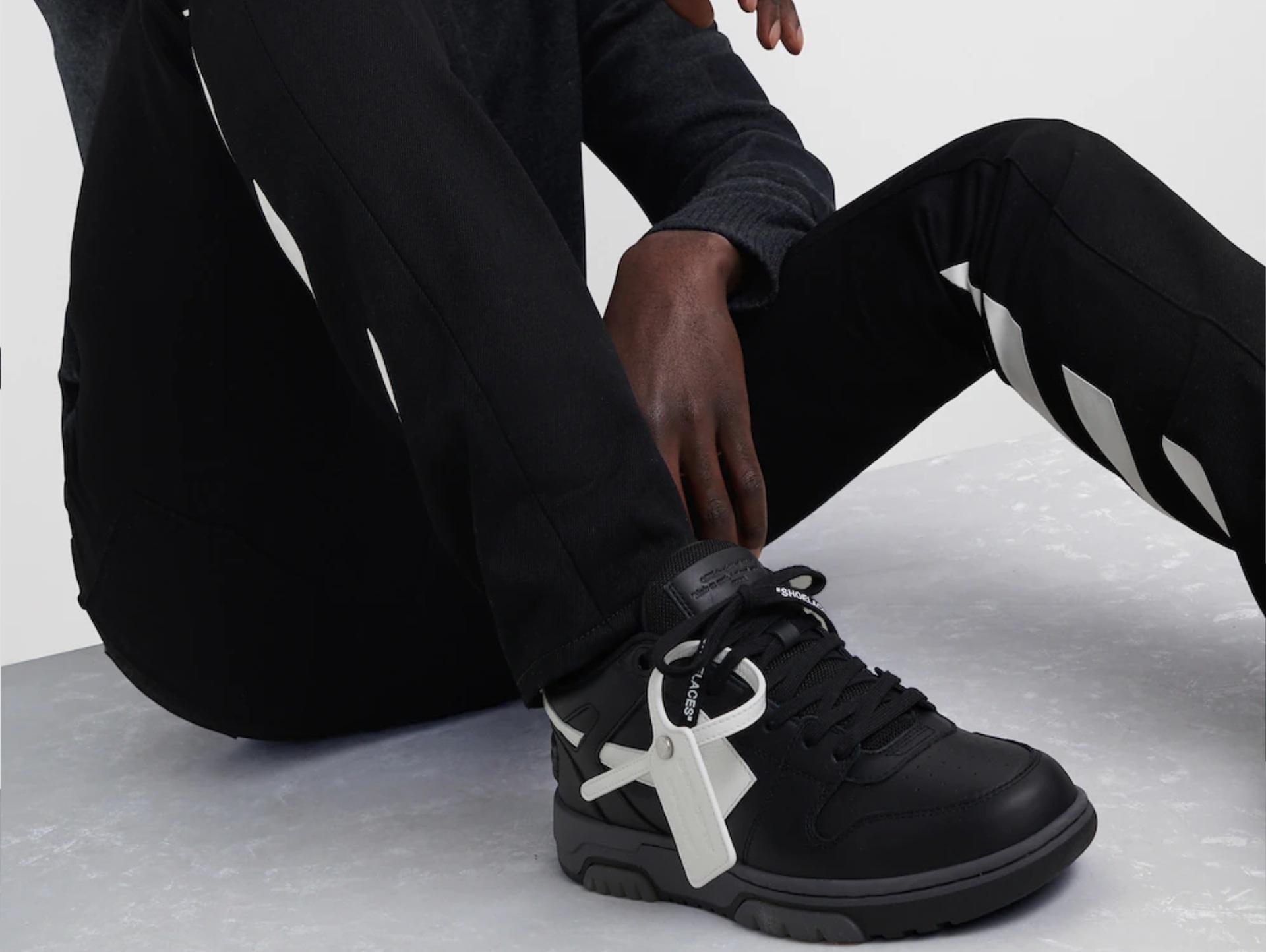 The Essence of Off-White Urban Fashion for Men Has Arrived at Gallery!